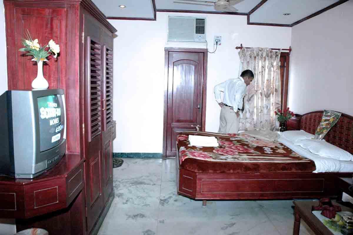 Parvathi Residency Hotel Nagercoil Bagian luar foto