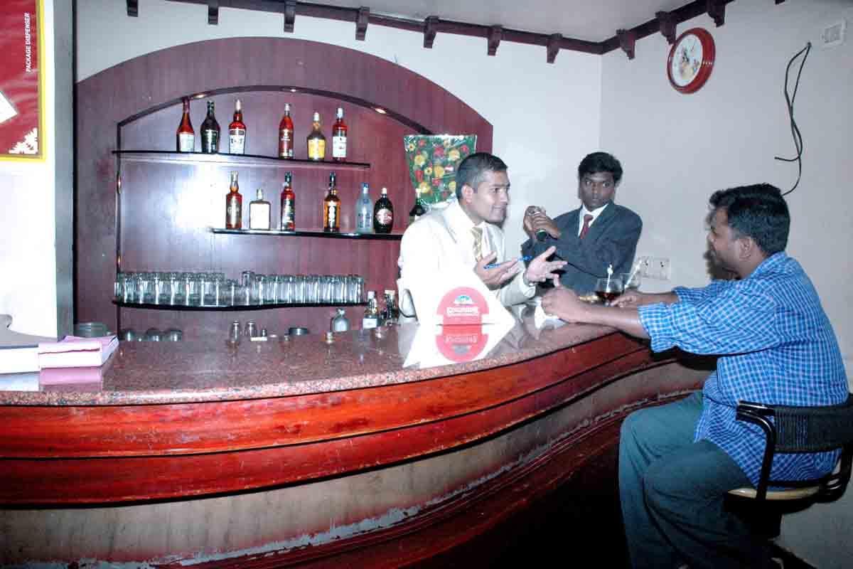 Parvathi Residency Hotel Nagercoil Bagian luar foto
