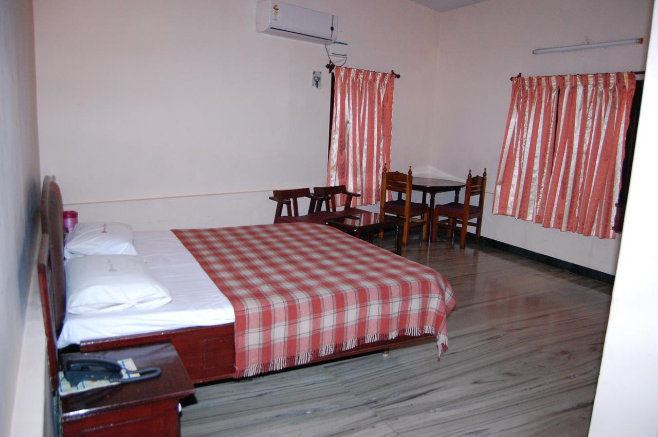 Parvathi Residency Hotel Nagercoil Bagian luar foto