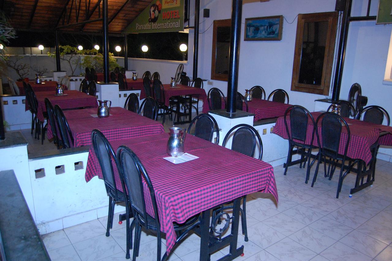 Parvathi Residency Hotel Nagercoil Bagian luar foto