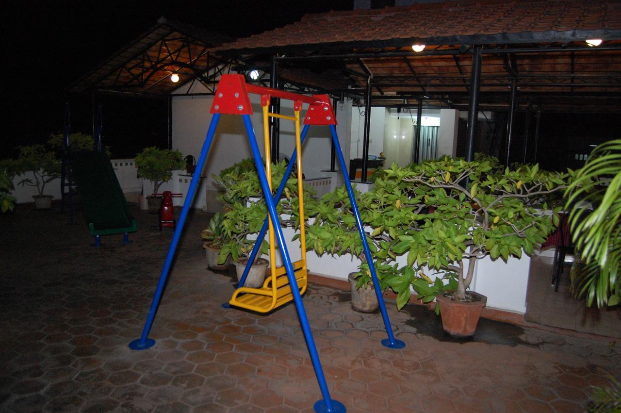 Parvathi Residency Hotel Nagercoil Bagian luar foto