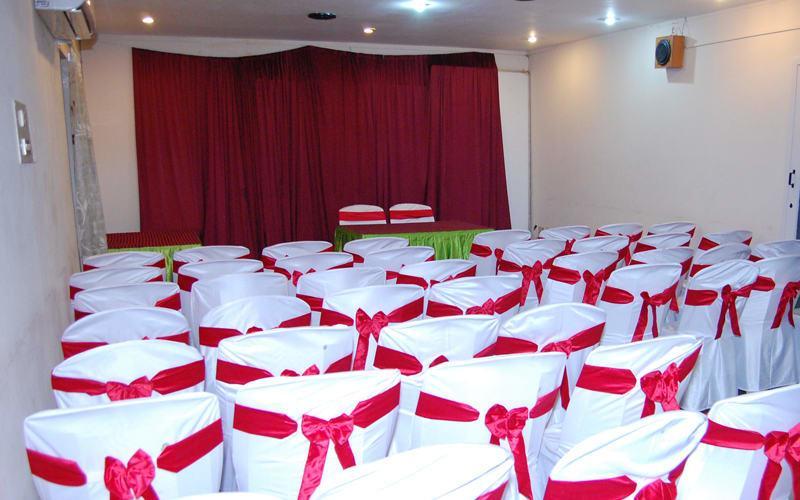 Parvathi Residency Hotel Nagercoil Bagian luar foto